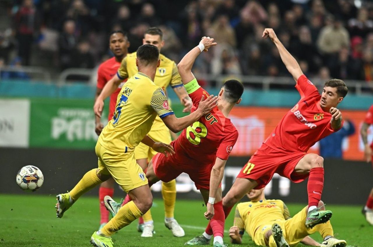 FCSB - Petrolul Ploiești 1-0 | Victorie după un final nebun! Liderul îi scoate pe oaspeți din lupta pentru play-off_5
