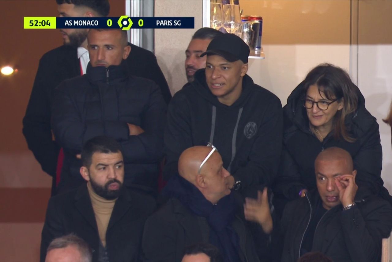 Starul care a plecat supărat de la FCSB trăiește acum pe picior mare: face poze cu Mbappe și joacă alături de Figo