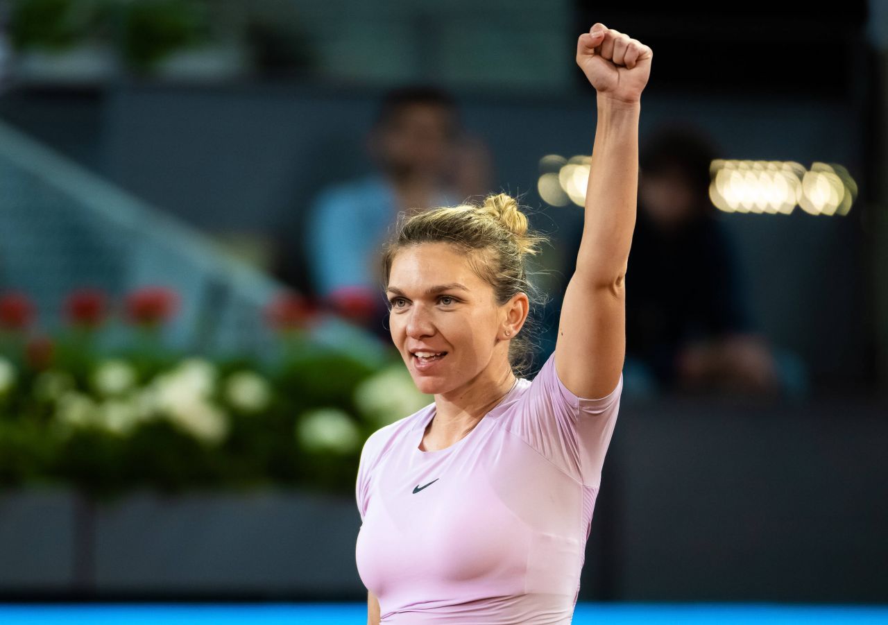 Simona Halep s-a retras de la
