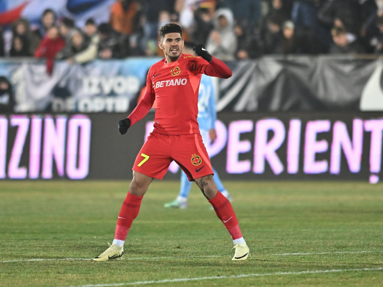 Până să se transfere la VfB Stuttgart, Florinel Coman a luat premiul lunar de la FRF!