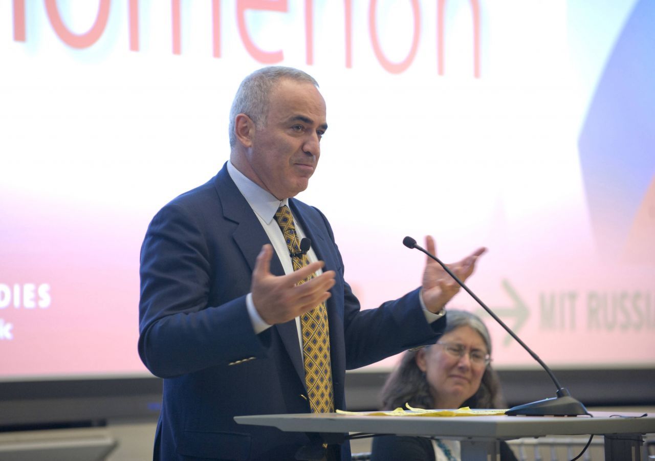 Halucinant! Vladimir Putin l-a pus pe campionul mondial la șah Garry Kasparov pe lista de ”teroriști și extremiști” din Rusia_9