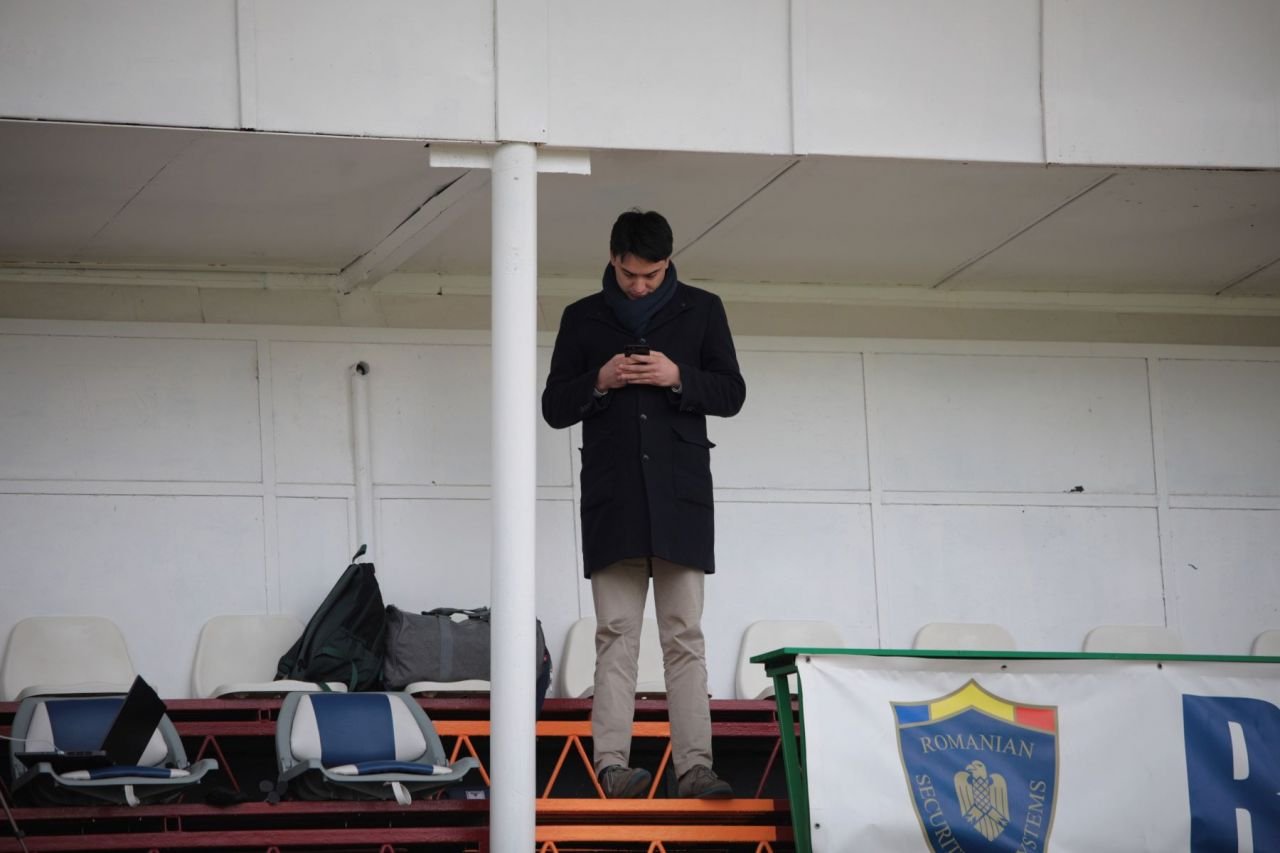 Nu stia UNDE sa se mai uite ca sa nu lacrimeze! Contra, imagini crunte la despartirea de Dinamo: Nu mai revin niciodata! Nici la Dinamo, nici in Romania!