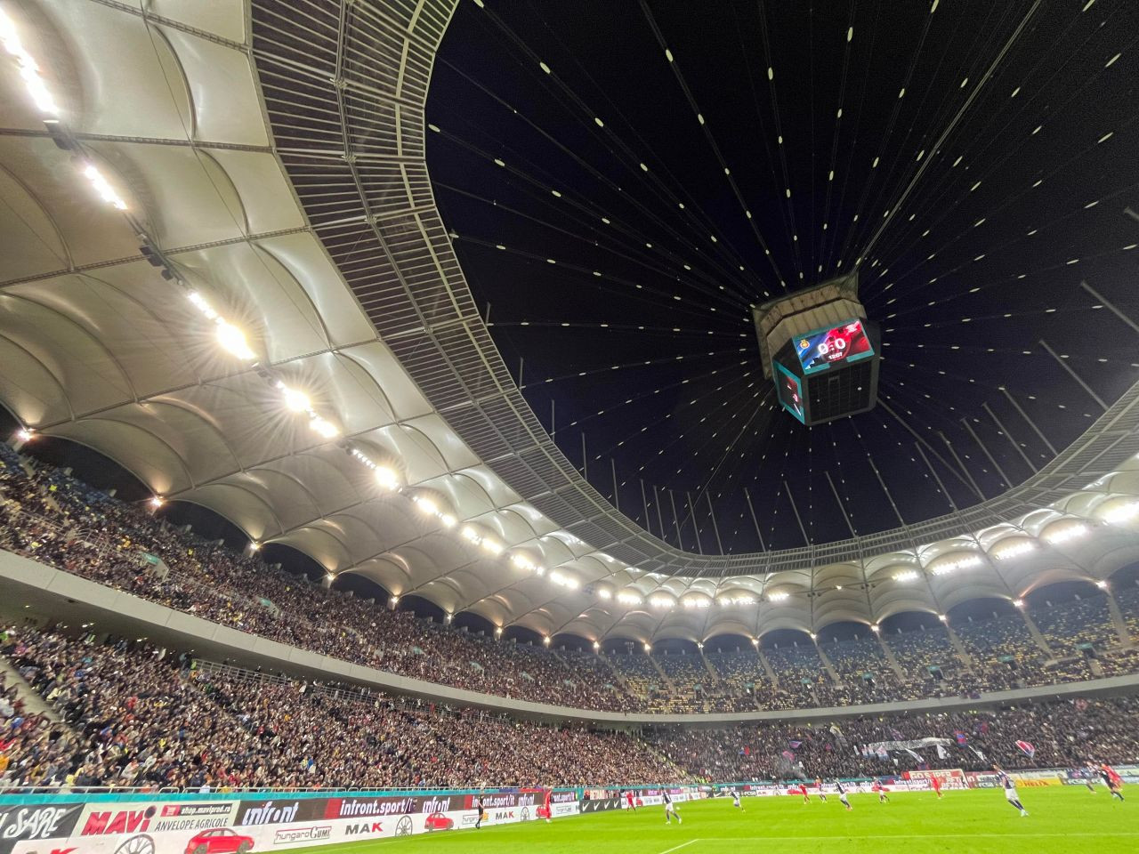 Se ascut SABIILE printre apropiatii lui Maradona. O PORCARIE mai mare nu se poate! SMS-ul care a pornit IURESUL