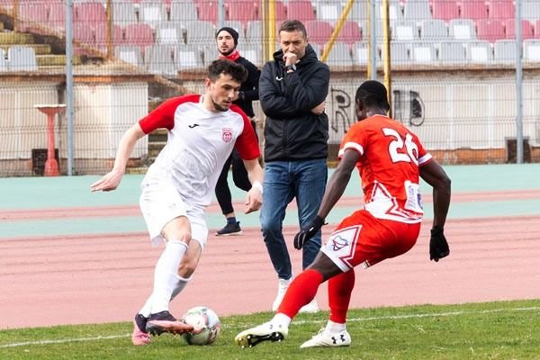 Arena Nationala, mai bine pregatita decat spitalele in lupta cu noul coronavirus! Gazonul este dezinfectat cu lampi ultraviolete performante_4