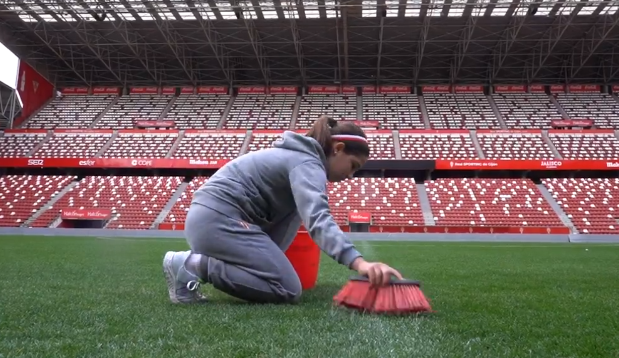 IMPRESIONANT! Poli Timisoara si Rapid au scos la vanzare tricourile de la meciul direct pentru o cauza nobila! Cu cat s-a vandut cel mai scump tricou si unde vor ajunge banii