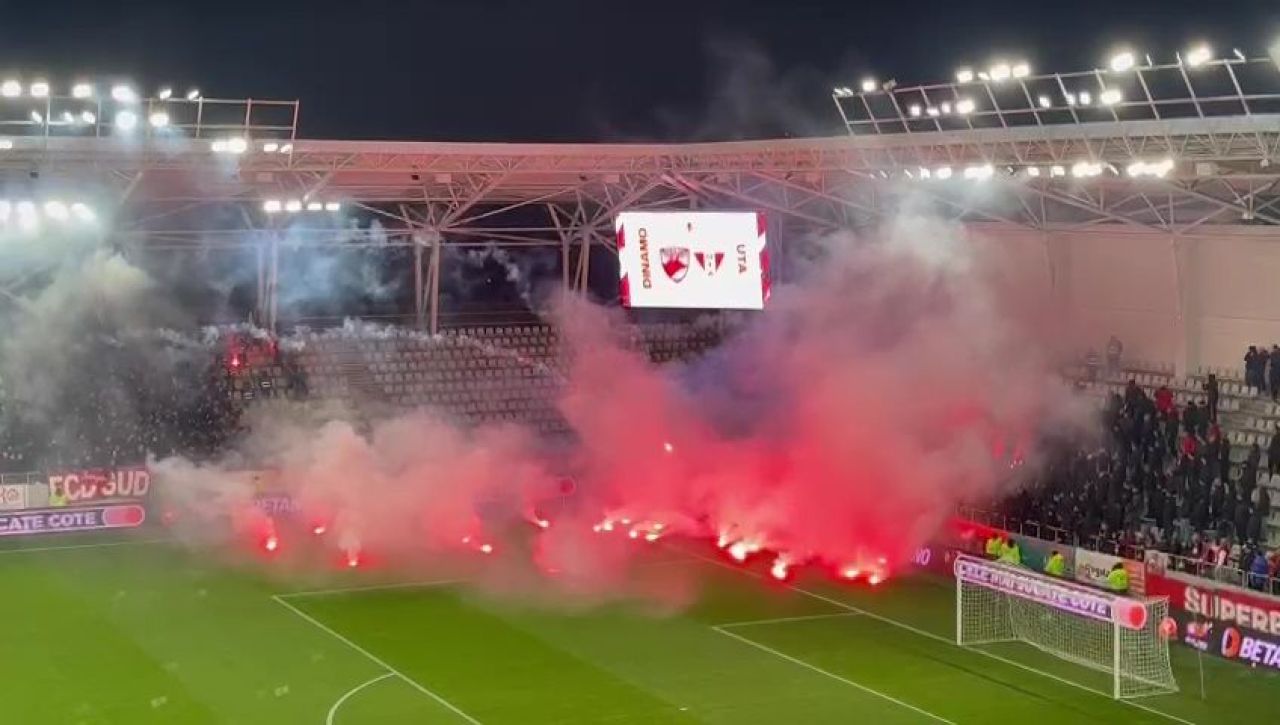 Bătaie pe teren chiar înainte de Dinamo - UTA! Jandarmii au intervenit_24