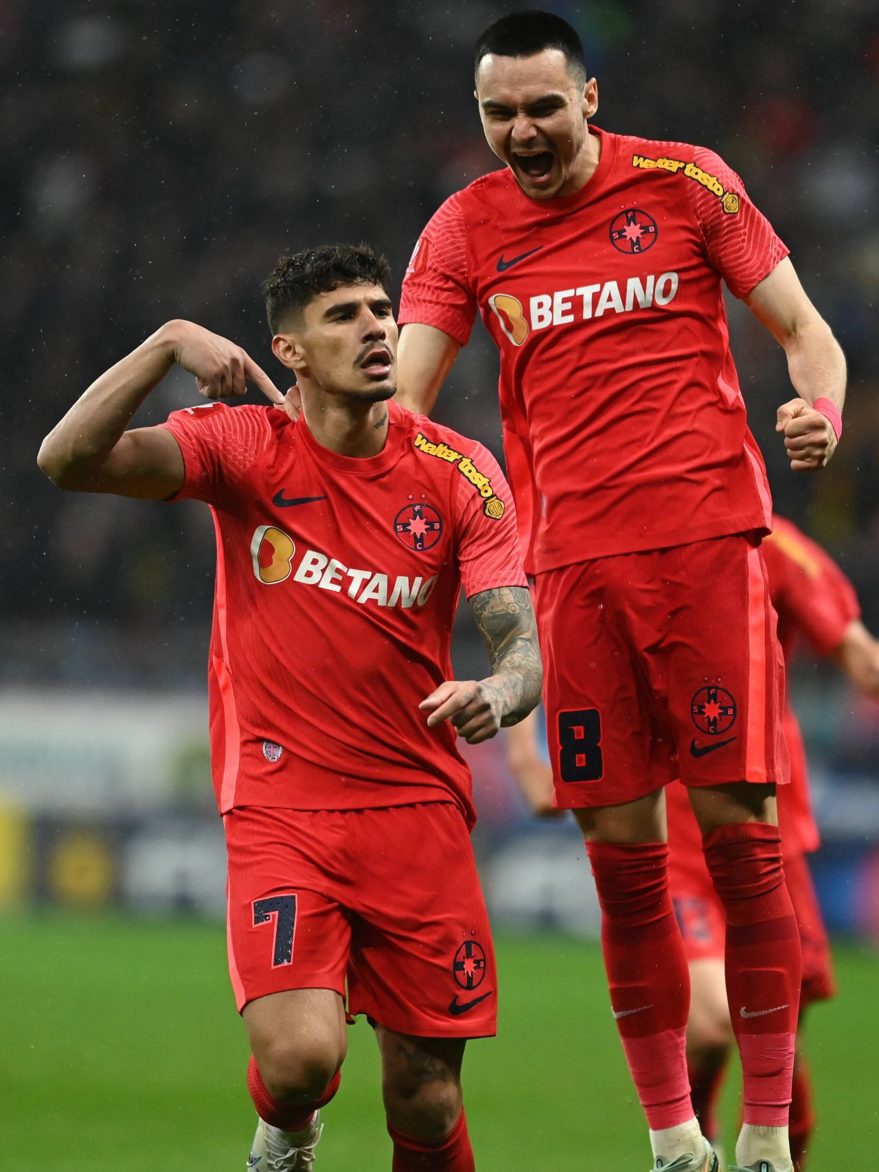 Valentin Mihaila este aproape de debutul la Parma! Fotbalistul venit de la Craiova s-a antrenat pentru prima data cu colegii sai! Cand ar putea sa intre in echipa