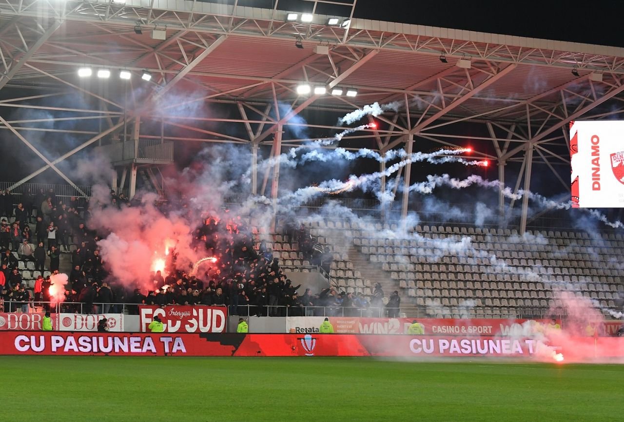 Răzvan Patriche a reacționat după ce suporterii s-au bătut chiar pe gazon, înainte de Dinamo - UTA Arad_9