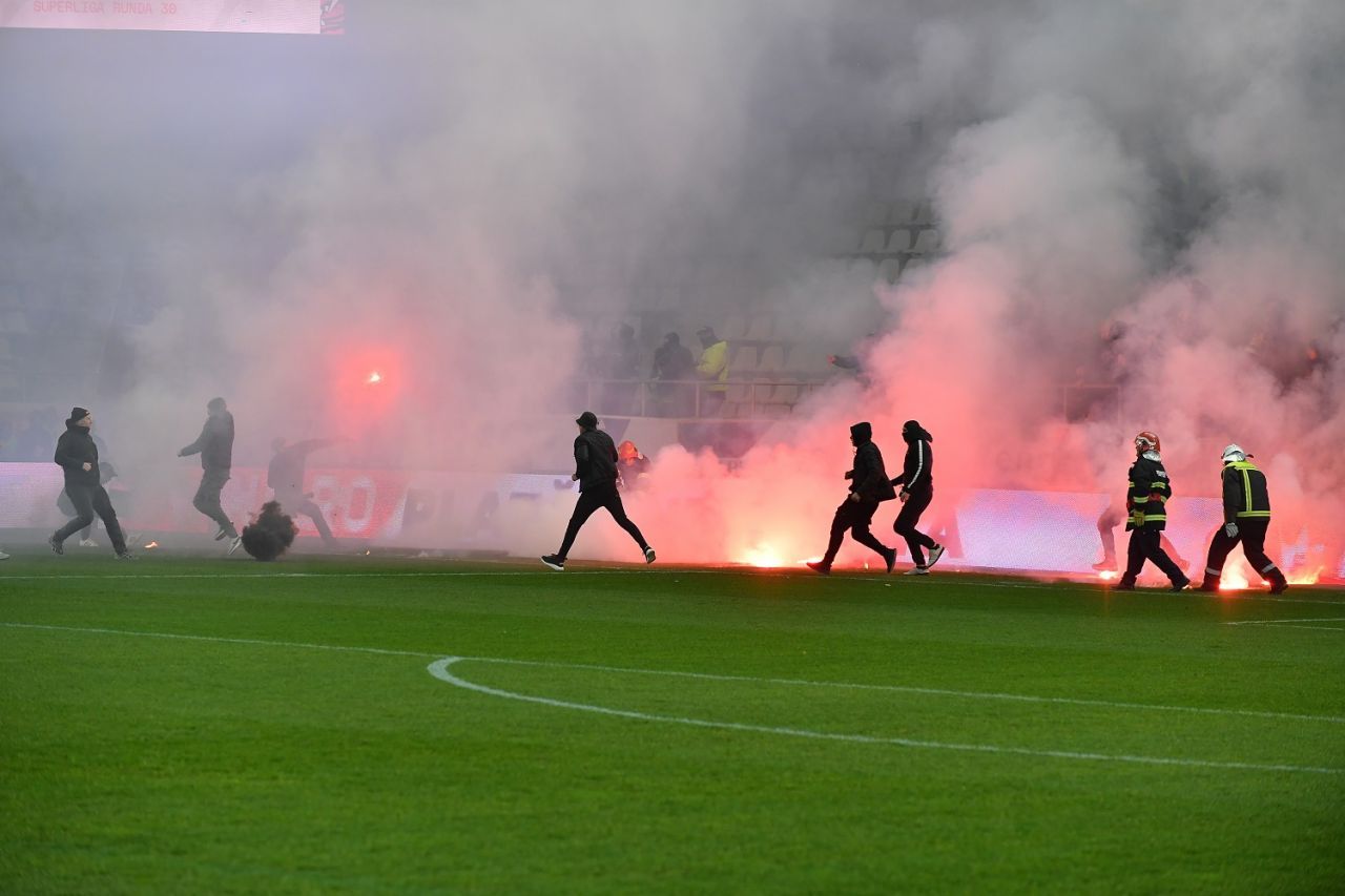 Andrei Nicolescu dă vina pe MApN și CSA Steaua pentru bătaia de la Dinamo - UTA Arad: ”Moral, sunt responsabili”_12