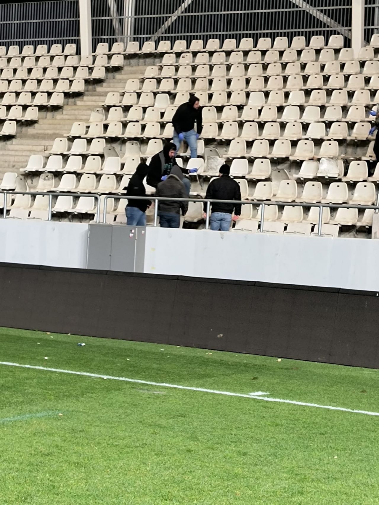 „Terenul, afectat 30%!” Administratorii „Arcului de Triumf”, reacție furibundă după incidentele de la Dinamo - UTA_2