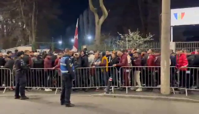 Momente tensionate înaintea derby-ului Rapid - FCSB! Cozi imense la stadion, mii de suporteri nervoși_3