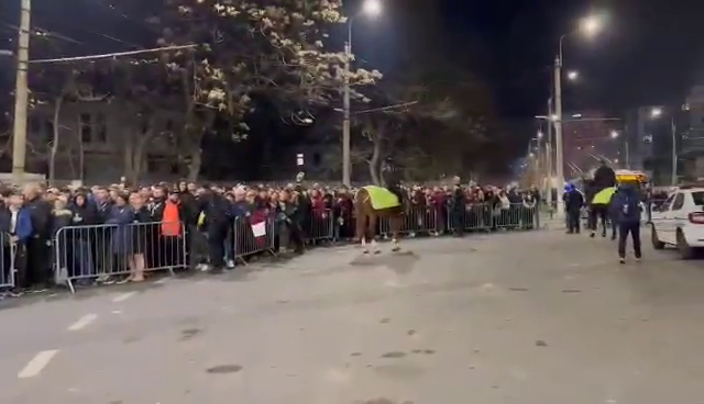 Momente tensionate înaintea derby-ului Rapid - FCSB! Cozi imense la stadion, mii de suporteri nervoși_7