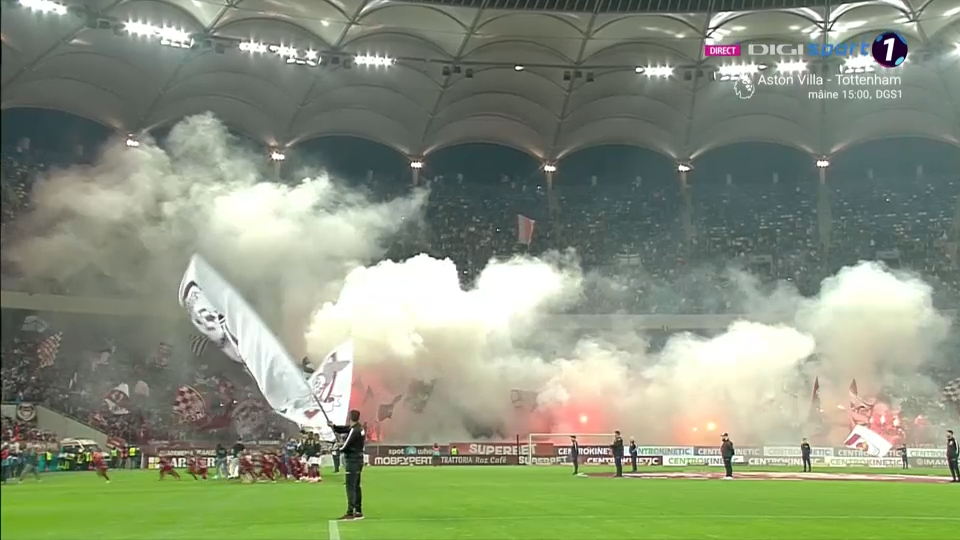 Atmosferă incendiară înainte de startul derby-ului Rapid - FCSB! Cum a arătat duelul galeriilor, în tribune_9