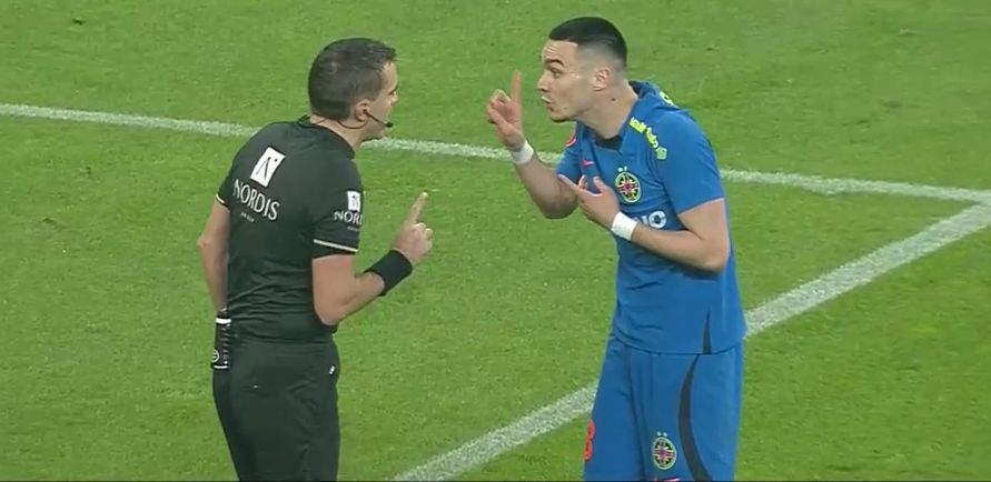 Galben cum rar se vede în Rapid - FCSB! Șut a vrut să fie fairplay, dar Hațegan l-a sancționat_1