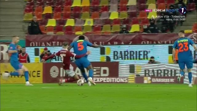 Raritate la Rapid - FCSB! Hațegan a fost chemat la monitorul VAR, dar n-a dat penalty_4