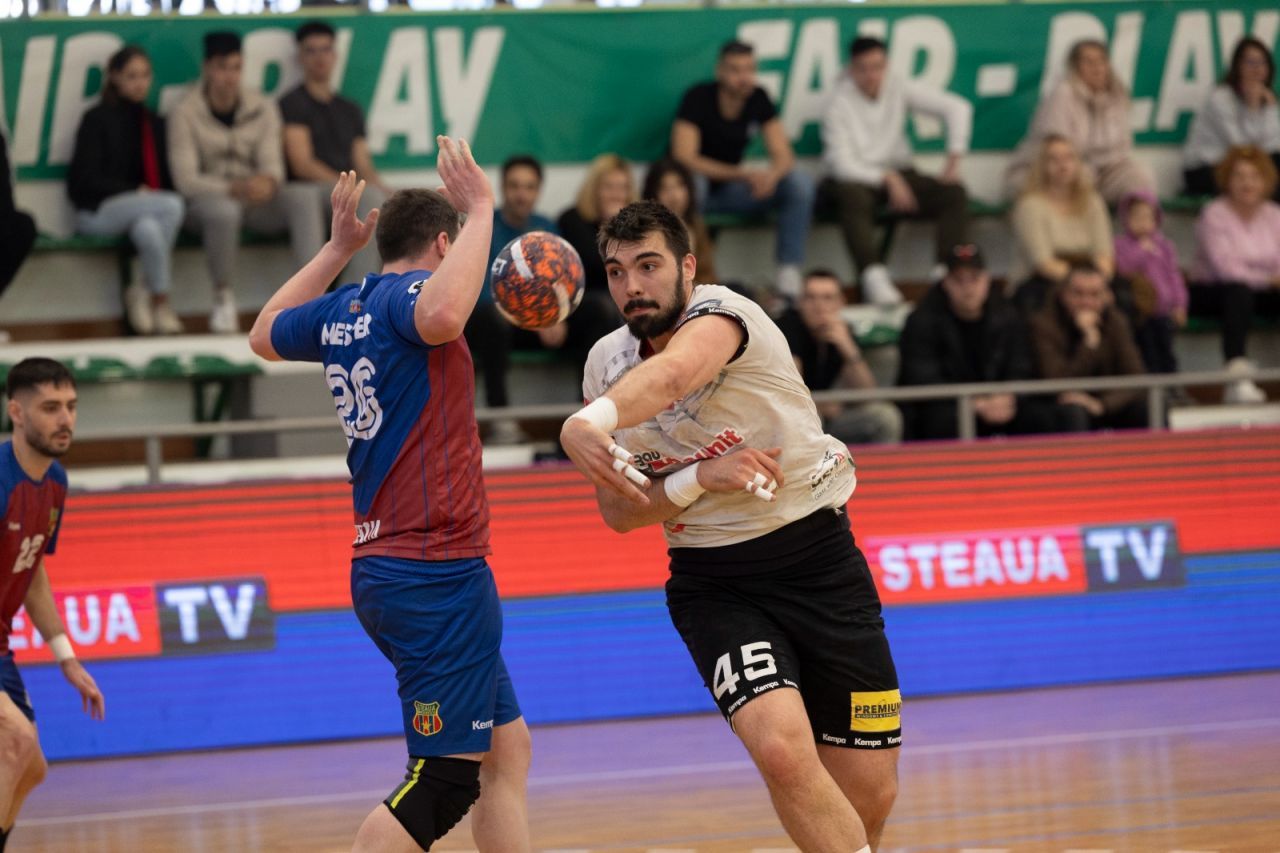 Dinamo - Steaua 42-26 în ”Eternul derby” al handbalului românesc! Cine este ”dulăul” care a înscris 15 goluri_5