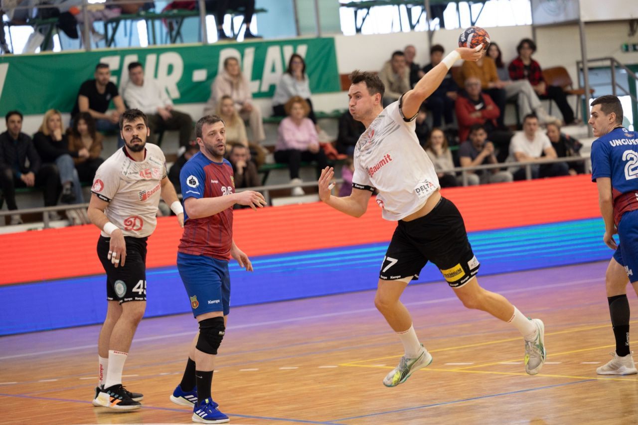 Dinamo - Steaua 42-26 în ”Eternul derby” al handbalului românesc! Cine este ”dulăul” care a înscris 15 goluri_1