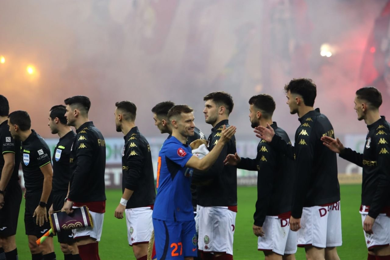 Anunt de ULTIMA ORA la Istanbul! Ce se intampla cu tricourile jucatorilor de la PSG - Basaksehir: Clubul a castigat aprecierea intregii lumi