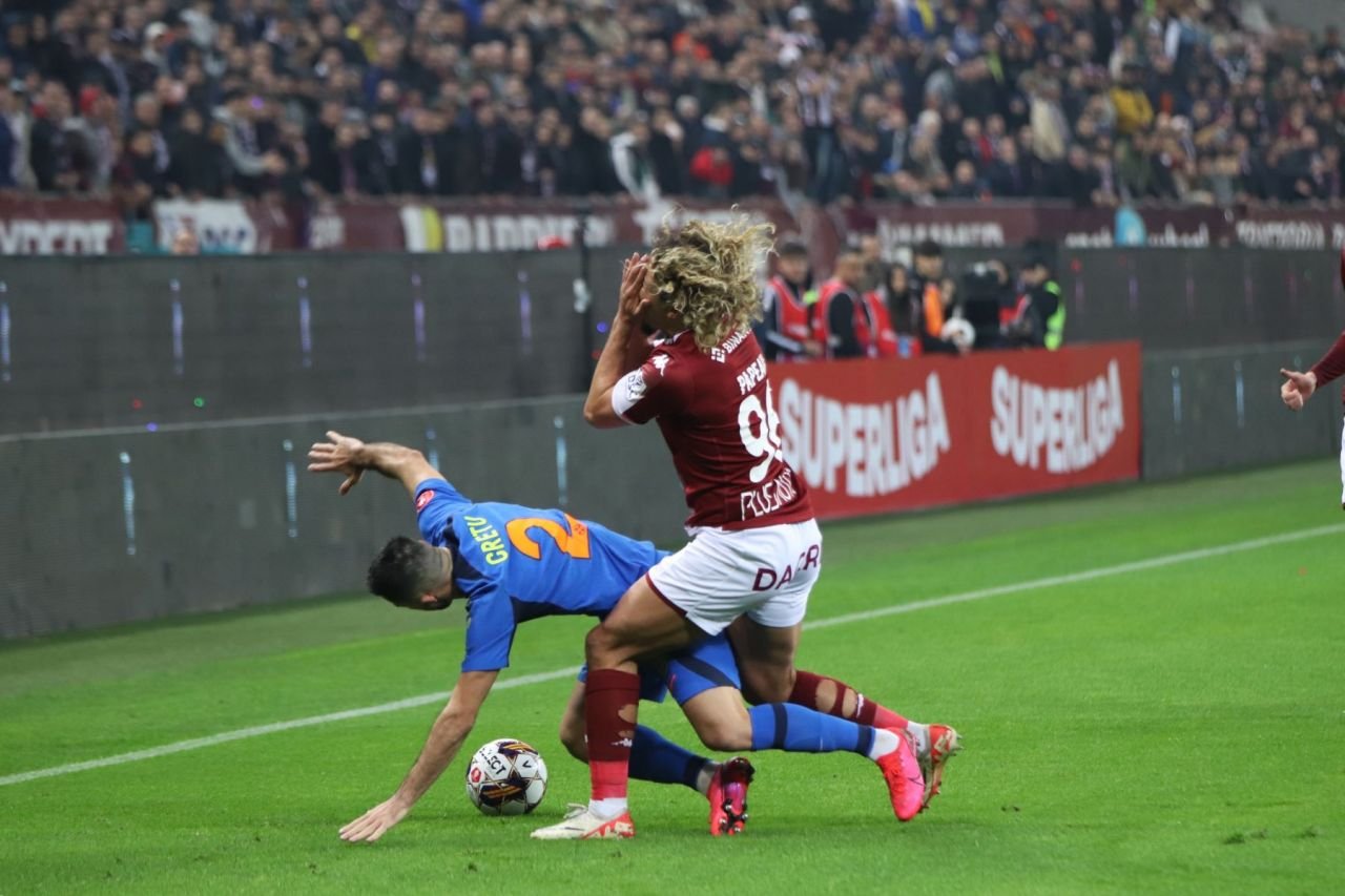 Derby-ul în imagini. Spectacol în tribună, 