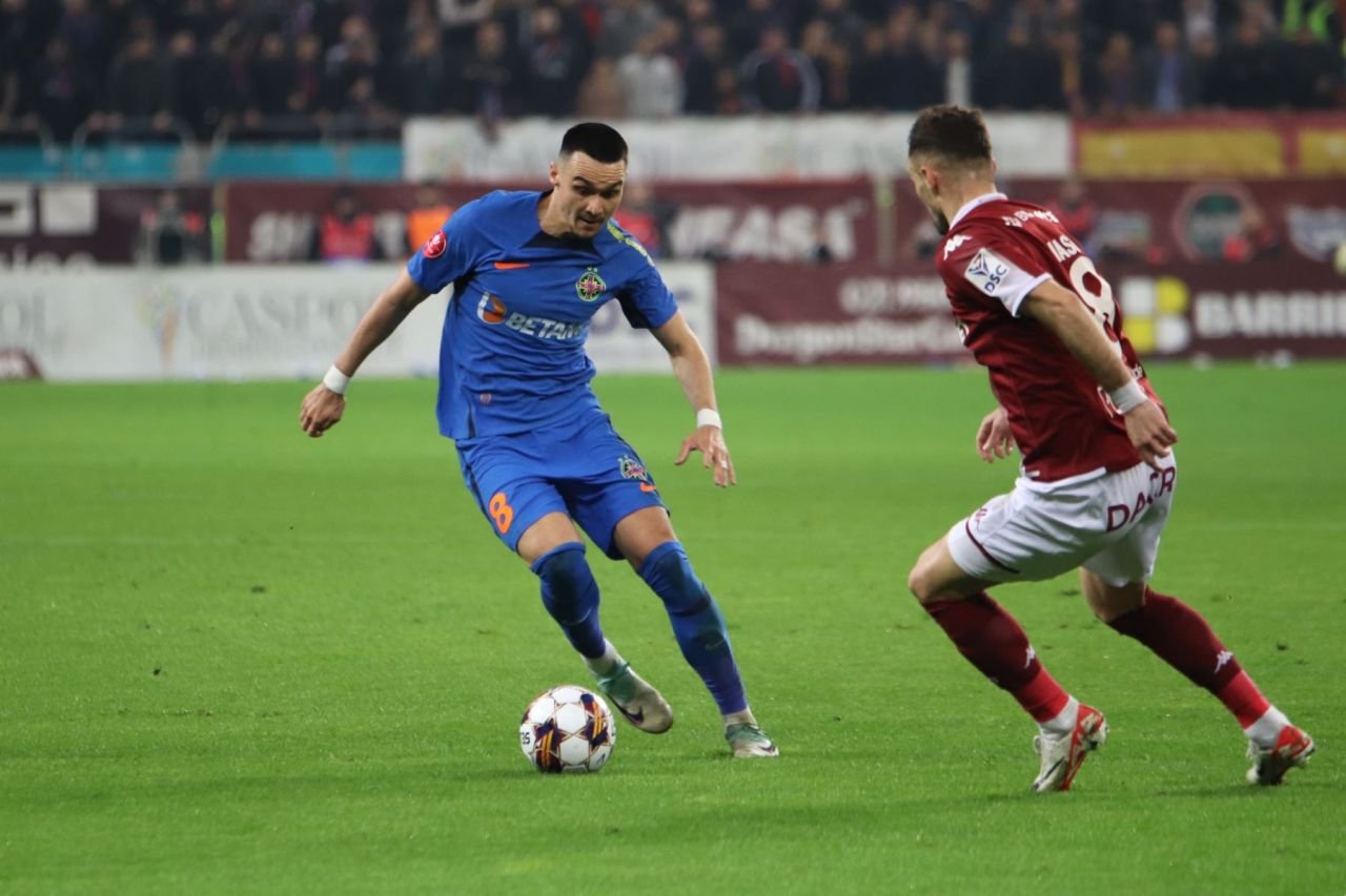 Derby-ul în imagini. Spectacol în tribună, 
