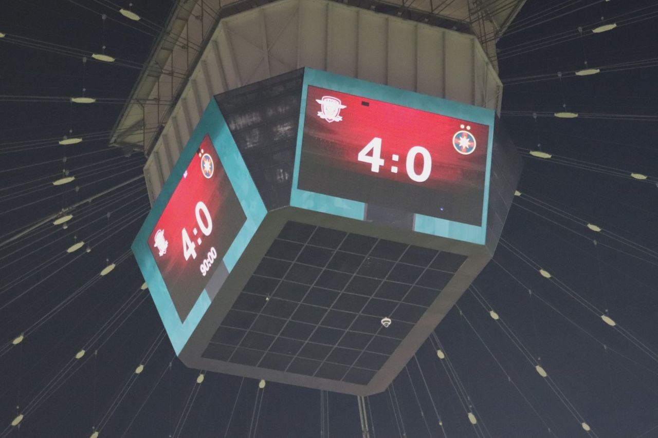 Derby-ul în imagini. Spectacol în tribună, 