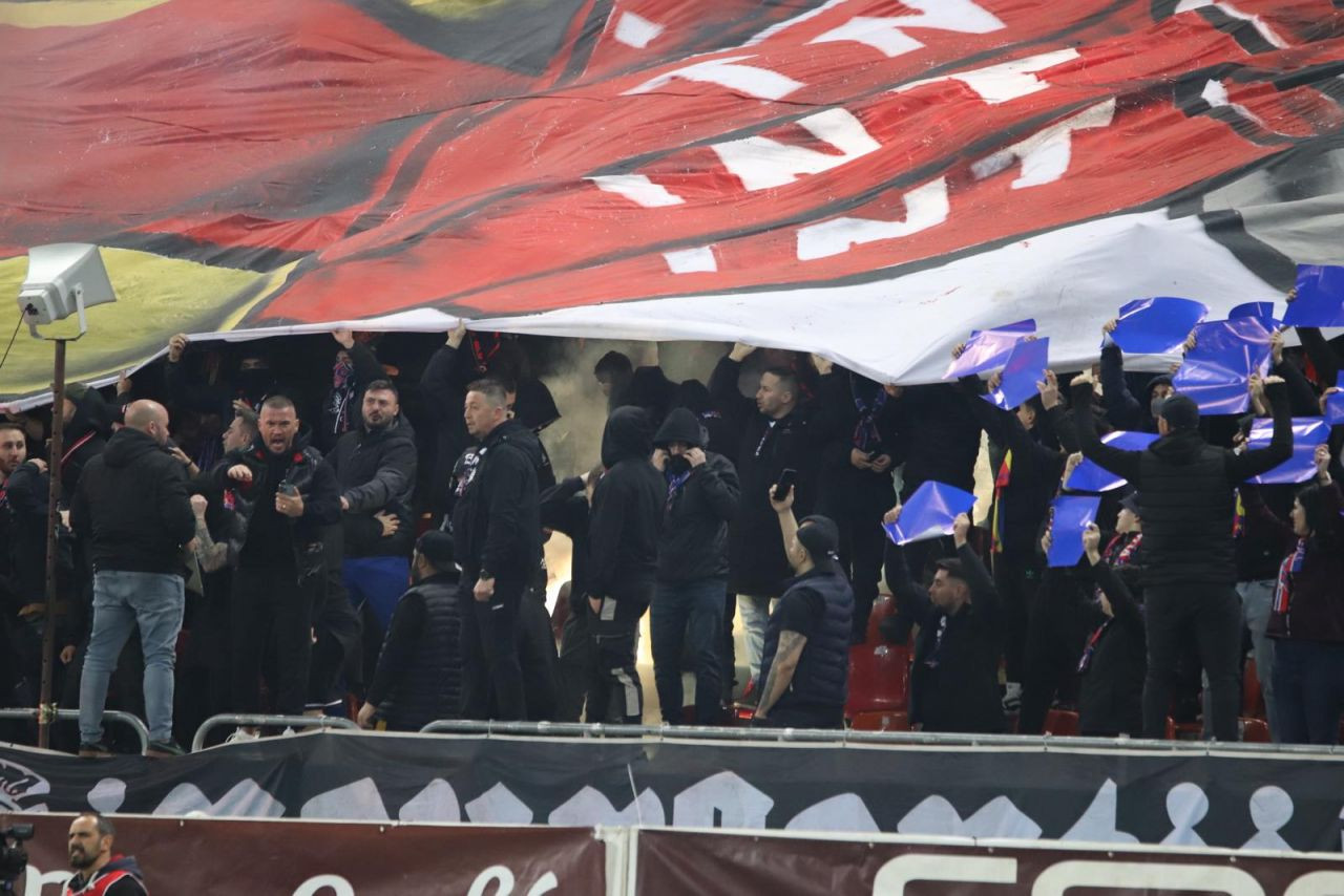 Ironii pentru galeria FCSB după derby-ul cu Rapid: 