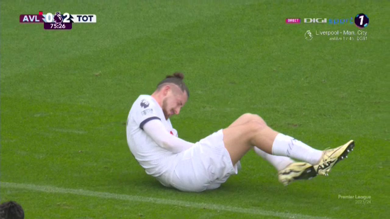 Sub centură! Radu Drăgușin a încasat o lovitură zdravănă în Aston Villa - Tottenham și s-a trântit pe gazon_1