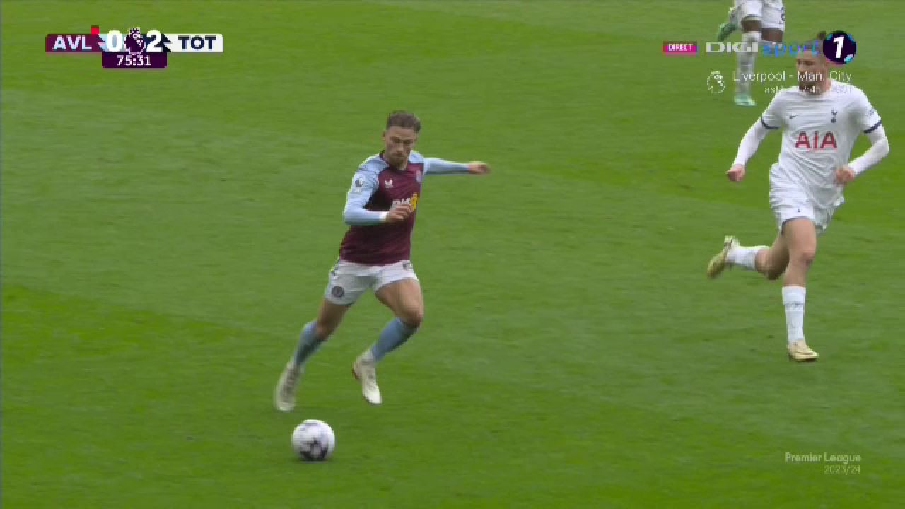 Sub centură! Radu Drăgușin a încasat o lovitură zdravănă în Aston Villa - Tottenham și s-a trântit pe gazon_11