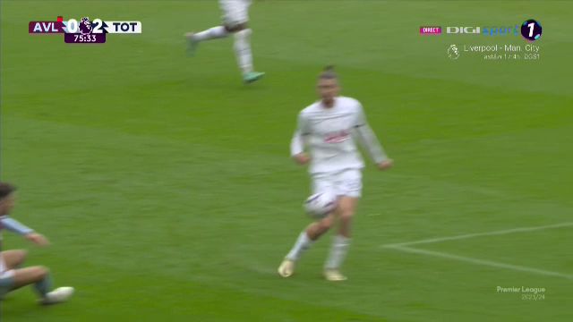 Sub centură! Radu Drăgușin a încasat o lovitură zdravănă în Aston Villa - Tottenham și s-a trântit pe gazon_19