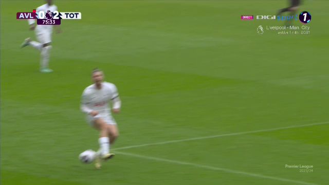 Sub centură! Radu Drăgușin a încasat o lovitură zdravănă în Aston Villa - Tottenham și s-a trântit pe gazon_20