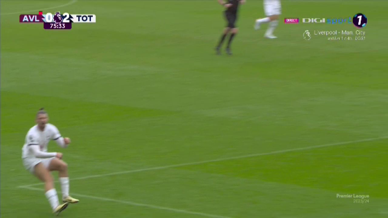 Sub centură! Radu Drăgușin a încasat o lovitură zdravănă în Aston Villa - Tottenham și s-a trântit pe gazon_22