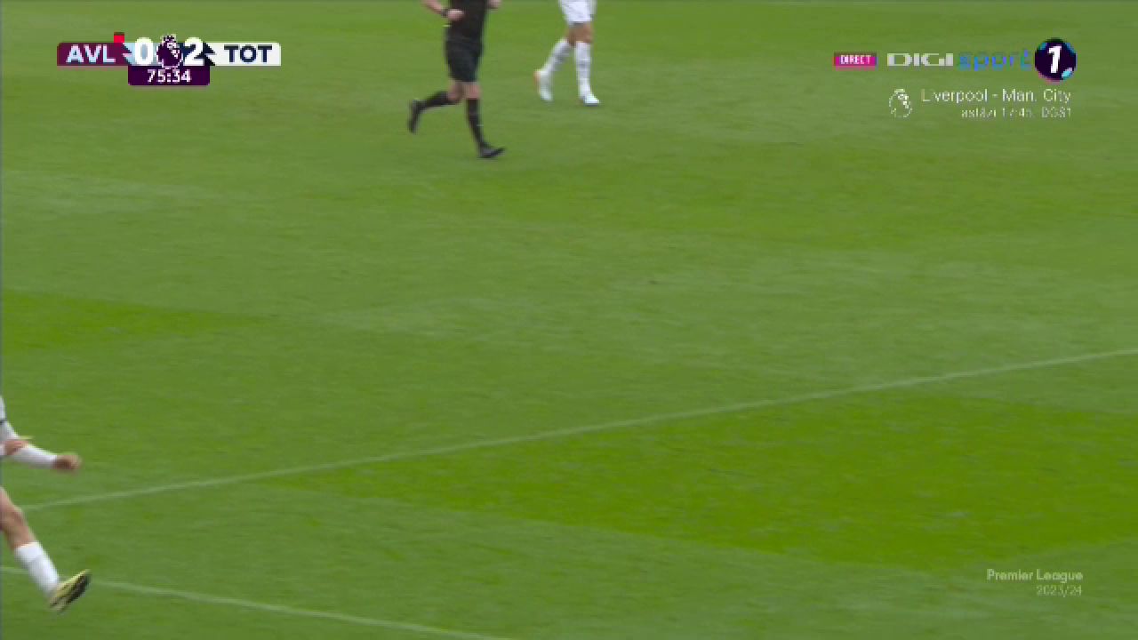 Sub centură! Radu Drăgușin a încasat o lovitură zdravănă în Aston Villa - Tottenham și s-a trântit pe gazon_24