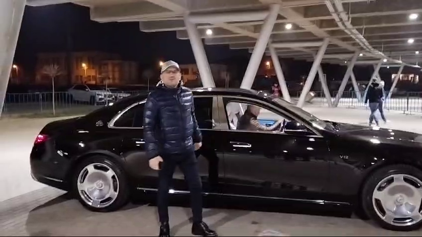 Cum și-a făcut apariția Adrian Mititelu la stadion, &icirc;nainte de FCU Craiova - Universitatea Craiova