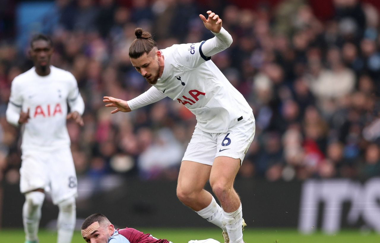 Drăgușin a jucat bine, dar englezii au un semn de &icirc;ntrebare: O mare &icirc;ngrijorare!