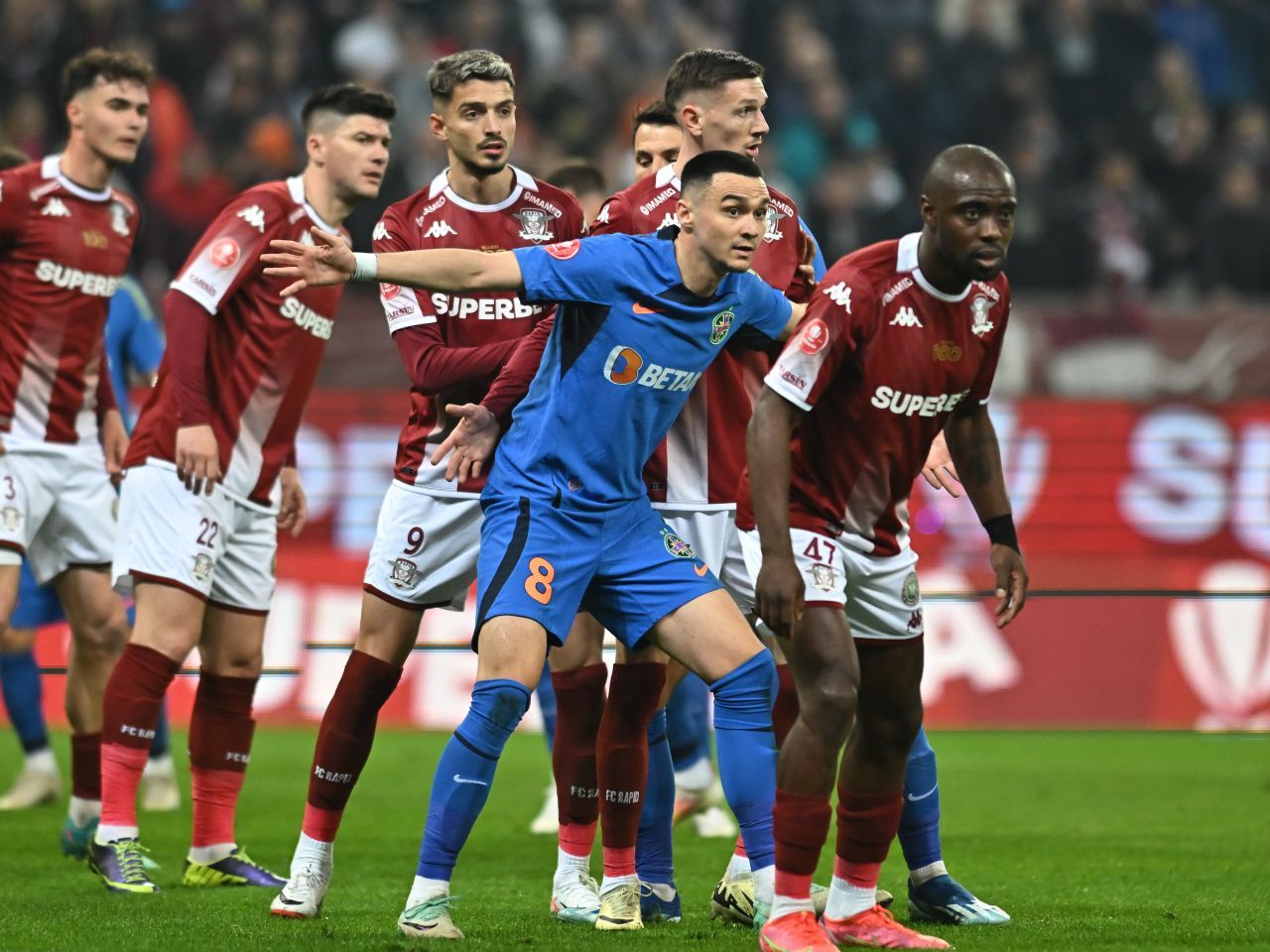 Transferuri după Rapid - FCSB? Discuțiile pornesc de la câteva milioane de euro _2