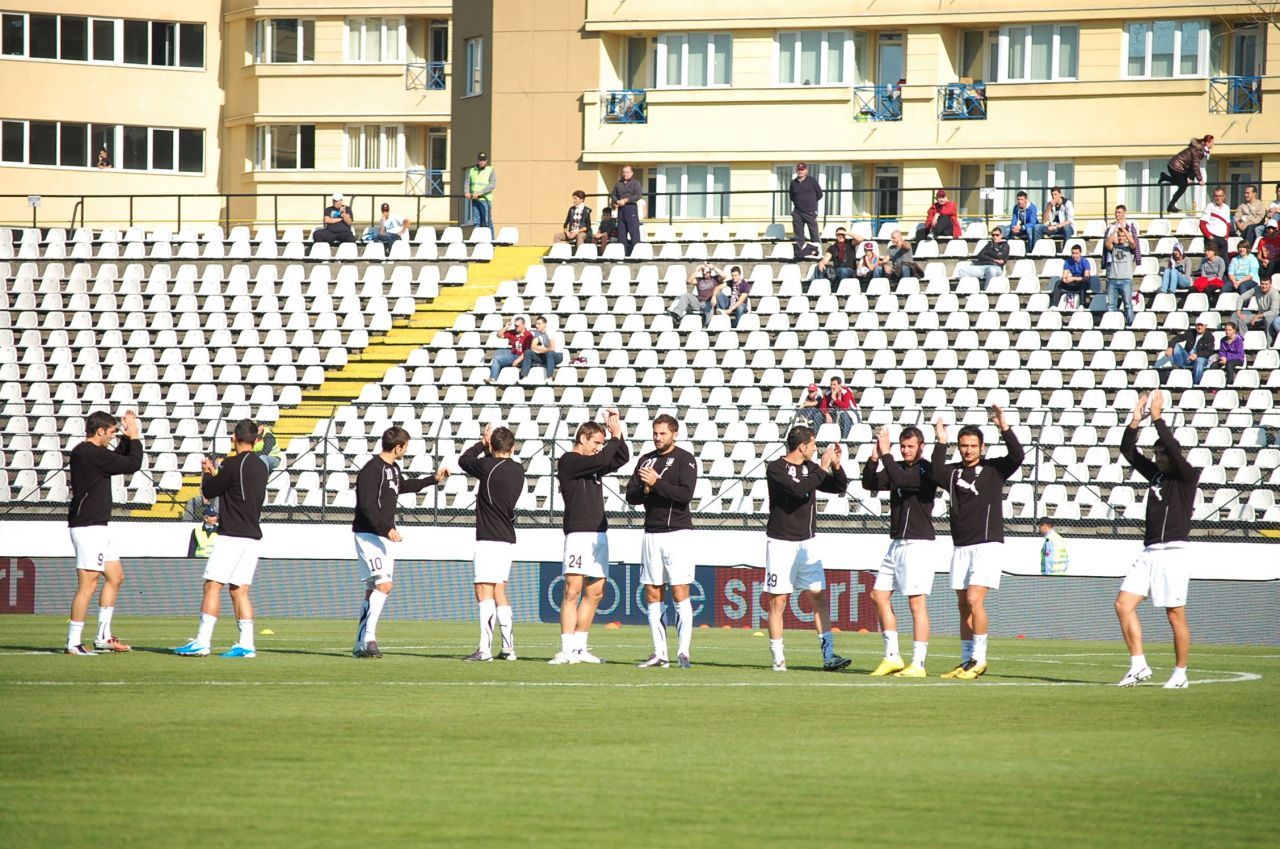 Cum arată acum Stadionul Regie, unde au făcut spectacol Gică Hagi, Mircea Sandu și