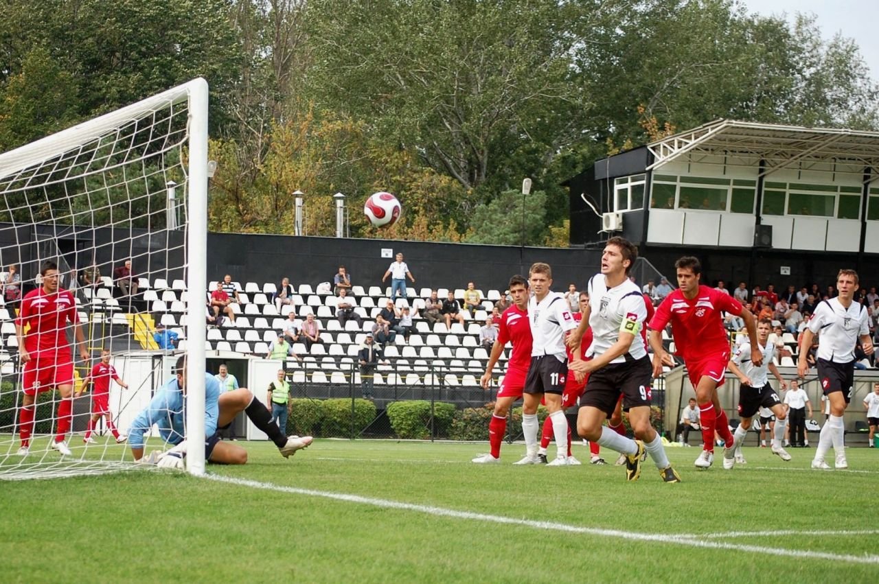 Cum arată acum Stadionul Regie, unde au făcut spectacol Gică Hagi, Mircea Sandu și 