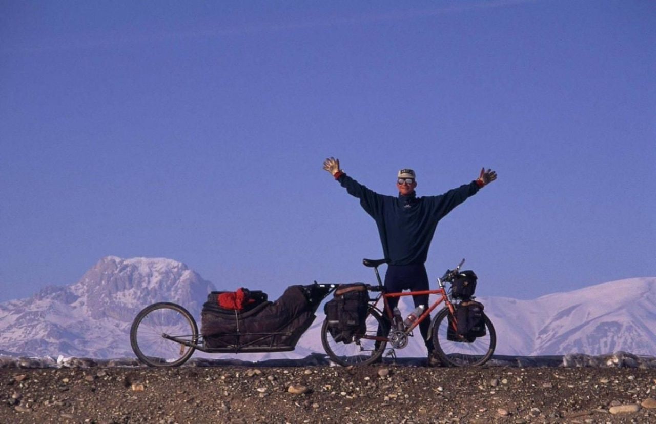 Cătălin Oprișan spune povestea alpinistului care-a făcut ce-a vrut din munți. ”Suedezul nebun” a cucerit Everestul pe bicicletă!_3