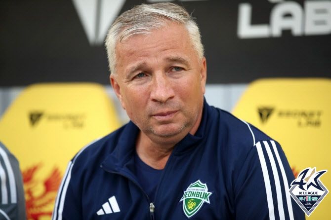 Dan Petrescu, eliminat din Champions League după gol primit la ultima fază a reprizei în meciul decisiv pentru calificarea în semifinale! _4
