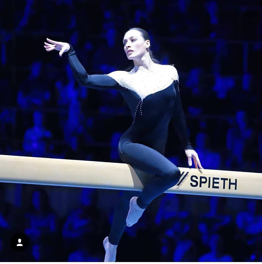 CEASUL de 1 milion de euro a ajuns pe MAINI BUNE! Cine e vedeta de 5 stele care se lauda cu CAPODOPERA de lux