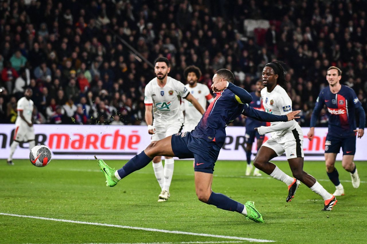 Kylian Mbappe, ca în vremurile bune la PSG: integralist, căpitan, marcator!_6