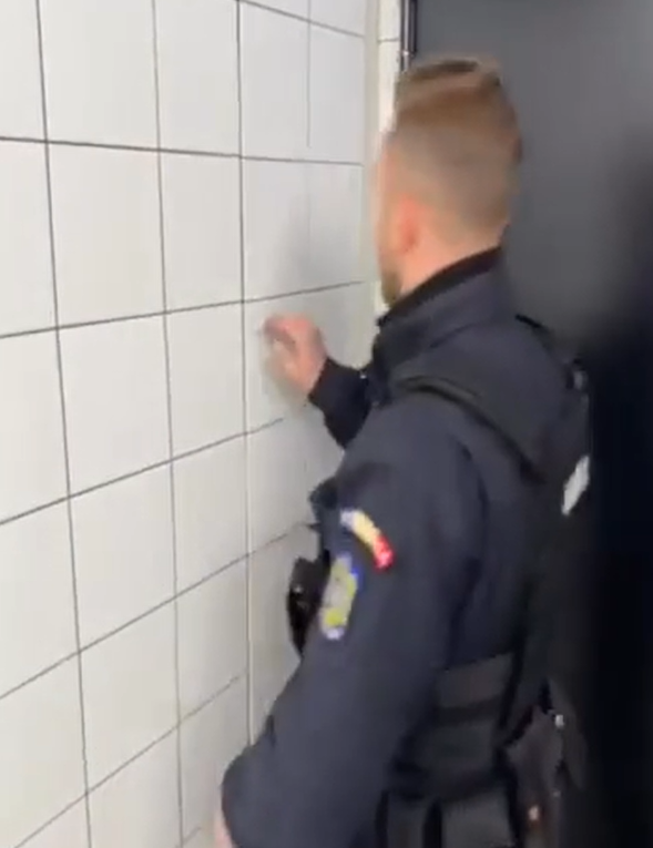 Camera secretă descoperită de polițiști pe ”Giulești”, în ziua în care mascații l-au ”săltat” pe Daniel Niculae_2
