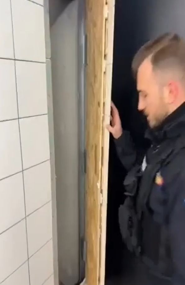 Camera secretă descoperită de polițiști pe ”Giulești”, în ziua în care mascații l-au ”săltat” pe Daniel Niculae_3