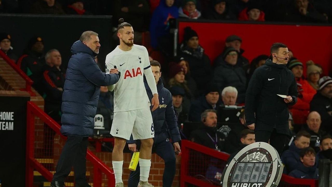 Ange Postecoglou: Voi elimina suspansul: Radu Drăgușin, titular!