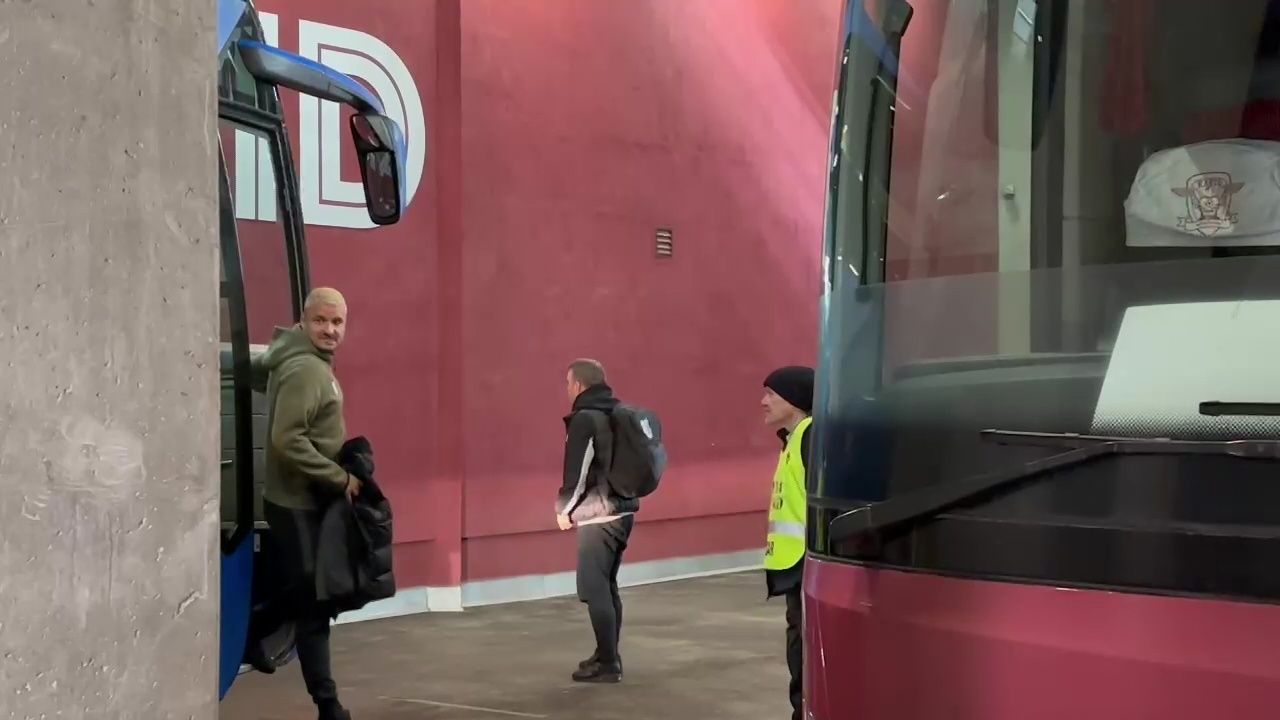 Transformare spectaculoasă de look pentru Constantin Budescu! Cum a apărut înainte de Rapid - Farul_1