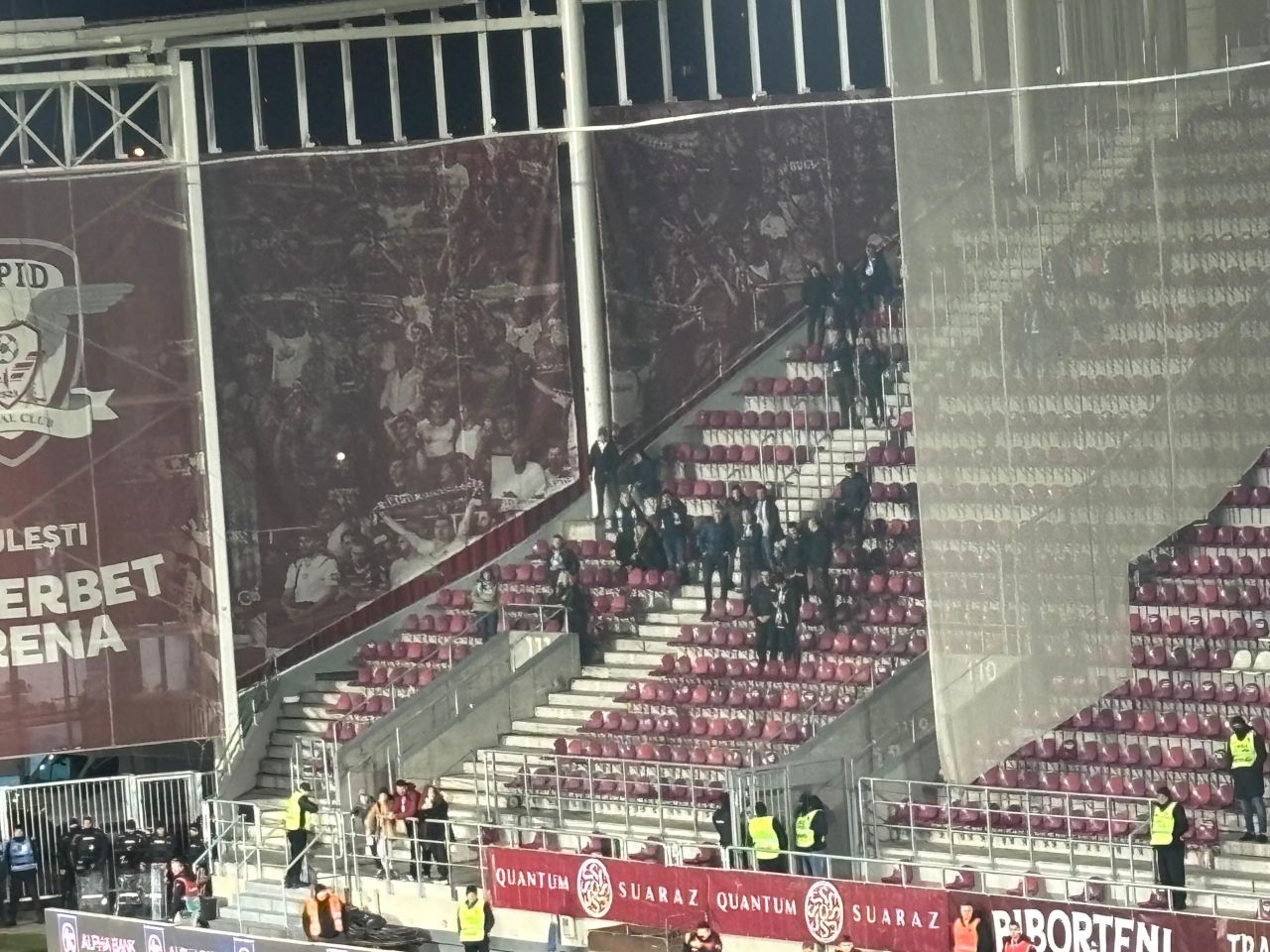Cum arată arena Giulești la Rapid - Farul după deciziile luate în ultimele zile și cum au reacționat fanii: