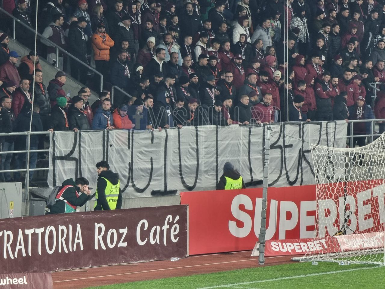 Decizie radicală luată de fanii rapidiști la meciul cu Farul! Ce s-a scandat din tribune_2