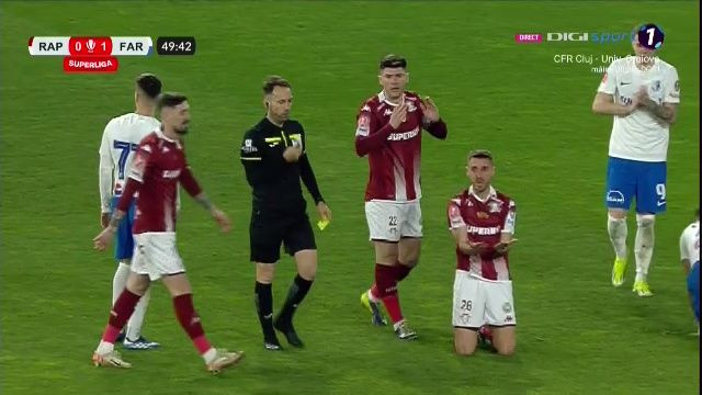 Fault inutil, eliminare și suspendare! Răzvan Oaidă a lăsat-o pe Rapid în 10 contra Farului_2