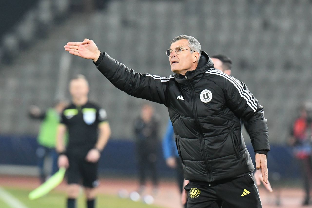 Teren IMPOSIBIL pentru FCSB! Cum arata gazonul de la Pitesti dupa ce a nins toata ziua_3