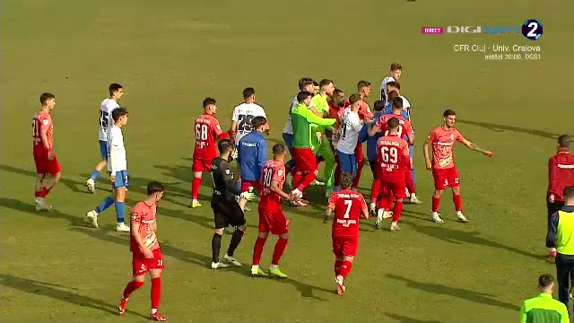 Gloria Buzău nu a avut milă de Viitorul Târgu Jiu! Tensiuni la finalul meciului. Andrei Prepeliță, intervenție în forță_13